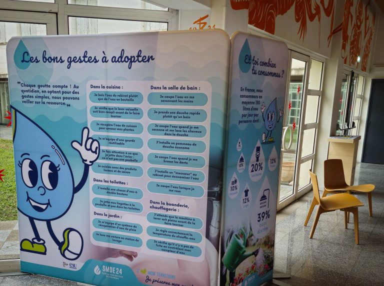 Exposition pédagogique eau potable SMDE 24